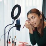 Apprendre à mettre ses sourcils en forme