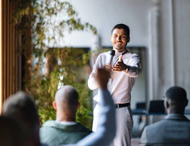 COMMENT AMÉLIORER SES COMPÉTENCES EN COMMUNICATION VERBALE 6 Utiliser le positif pour développer sa communication verbale