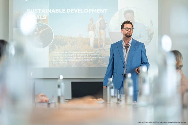 COMMENT OBTENIR UN EMPLOI À L'ORGANISATION DES NATIONS UNIES (ONU) 3 La formation et les compétences