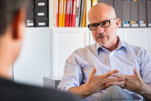 COMMENT COMPRENDRE LES GENS 9 Admettez le fait que vous ne pouvez pas toujours comprendre