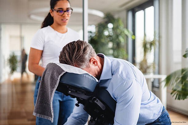 COMMENT SE CALMER LORSQUE L'ON EST EN COLÈRE 3 Massez-vous