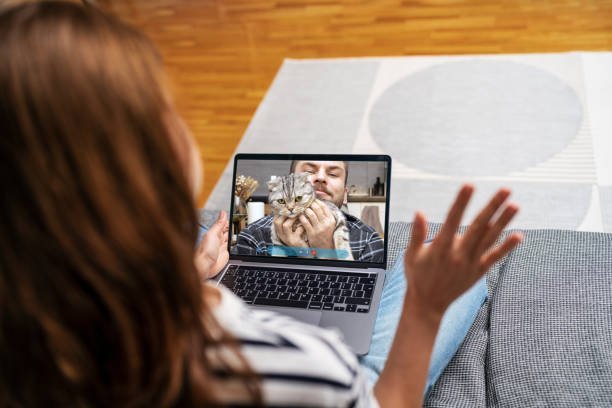 GÉRER UNE RELATION AMOUREUSE À DISTANCE