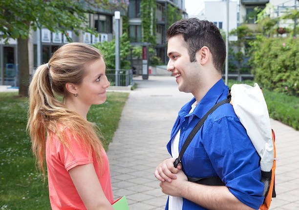 COMMENT ABORDER UNE FILLE AU LYCÉE ?