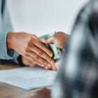 COMMENT RENFORCER LES MECANISMES DE LUTTE CONTRE LA CORRUTION EN AFRIQUE