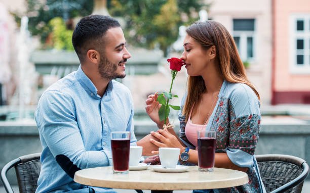 COMMENT FAIRE FONDRE LE CŒUR D' UNE FEMME EUROPÉENNE 3 istockphoto 1173436920 612x612 1