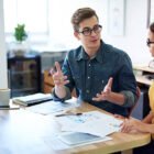 COMMENT COMPRENDRE LE MONDE QUI NOUS ENTOURE