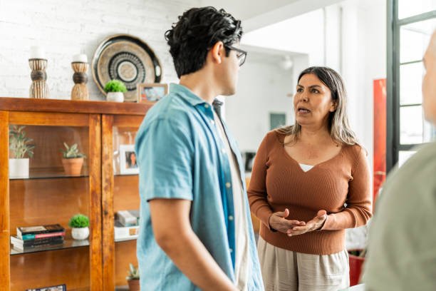 COMMENT FAIRE FACE AUX DISPUTES DE SES PARENTS 3 Communiquer avec ses parents