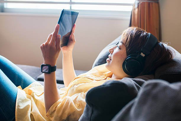 COMMENT GERER LE FAIT D'ETRE AMOUREUX D'UN PERSONNAGE FICTIF 1 Gérer le fait d'être amoureux d'un personnage fictif