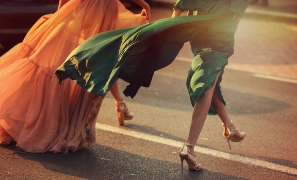 COMMENT MARCHER AVEC ELEGANCE : ASTUCES ET CONSEILS 3 Techniques pour marcher avec grâce