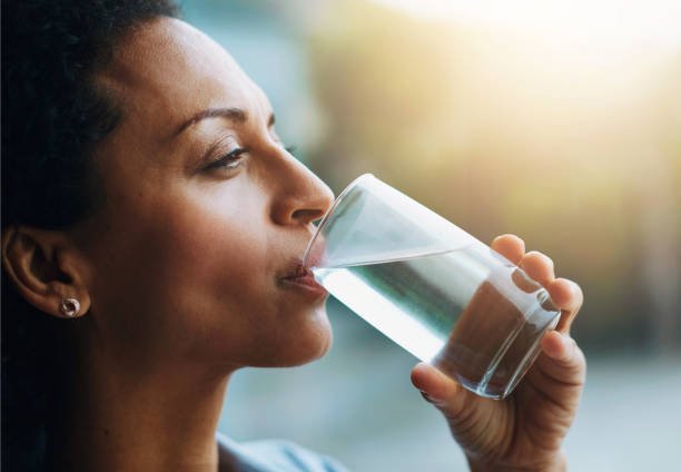 COMMENT BRULER LES CALORIES EFICACEMENT 3 Hydratation : boire plus d'eau