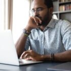 COMMENT TROUVER UN EMPLOI SANS DIPLOME EN AFRIQUE (ET REUSSIR) 🔥