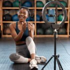 DEVENIR INFLUENCEUR : LES SECRETS DES JEUNES AFRICAINS QUI PERCENT