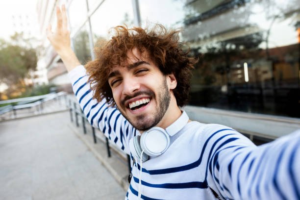 CREER DU CONTENU VIRAL SANS MATERIEL PRO : ASTUCES DES INFLUENCEURS 5 La persévérance et la créativité