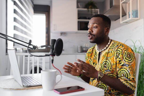 GAGNER DE L'ARGENT AVEC TIKTOK ET INSTAGRAM EN AFRIQUE : C'EST POSSIBLE ! 1 istockphoto 2167546258 612x612 1