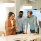 COMMENT SURMONTER LA CONCURRENCE SOCIALE POUR REUISSIR DANS LE MONDE DES AFFAIRES