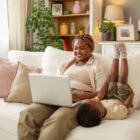 COMMENT LES MERES AU FOYER PEUVENT GAGNER DE L’ARGENT