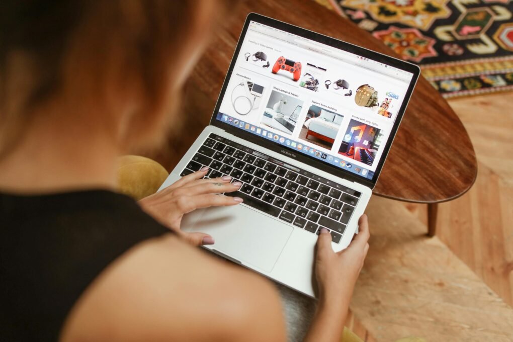 COMMENT DEVENIR REVENDEUR SHOPIFY EN 6 ETAPES 2 Étape 5 : Mettre en Place des Stratégies de Marketing