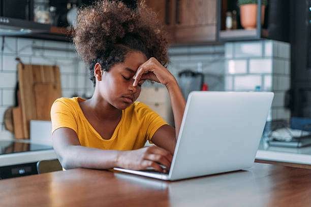 LE DARK SIDE DES RÉSEAUX SOCIAUX ENFIN DÉCRYPTÉ 2 Le Dark Side des Réseaux Sociaux