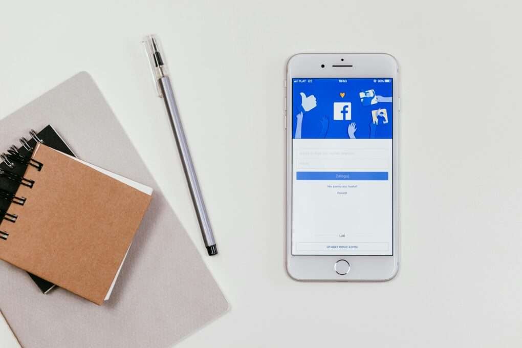 POURQUOI FACEBOOK RESTE INCONTOURNABLE MALGRE TIKTOK ET INSTAGRAM 4 Impact sur les entreprises et le marketing