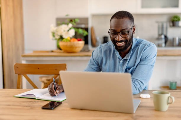 LES MEILLEURES PLATEFORMES D'E-LEARNING INCONTOURNABLES 4 Les plateformes d'e-learning spécialisées