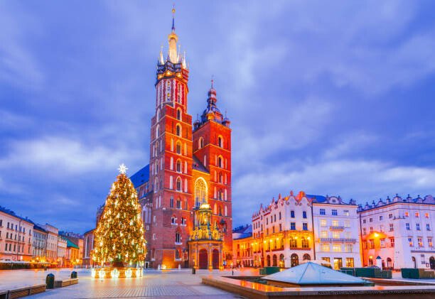 LES MEILLEURES DESTINATIONS DE VOYAGE PAS CHER EN EUROPE 6 Cracovie