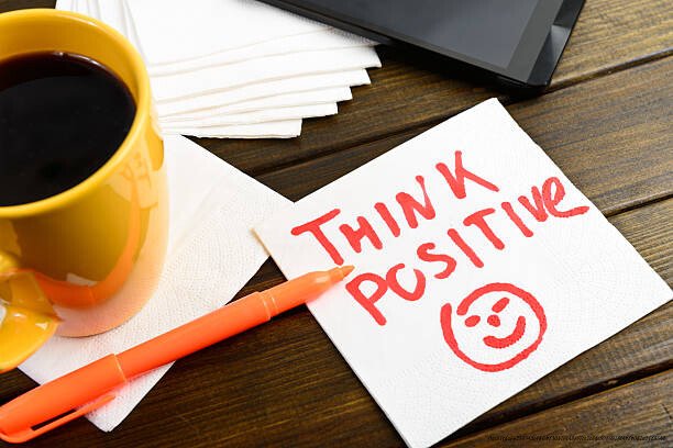 COMMENT RESTER POSITIF AU QUOTIDIEN : 7 CONSEILS EFFICACES 2 Rester positif au quotidien