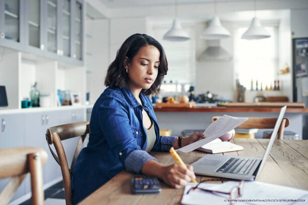 OPPORTUNITES ECONOMIQUES POUR LA JEUNESSE AFRICAINE 6 Histoires de réussite de jeunes Africains