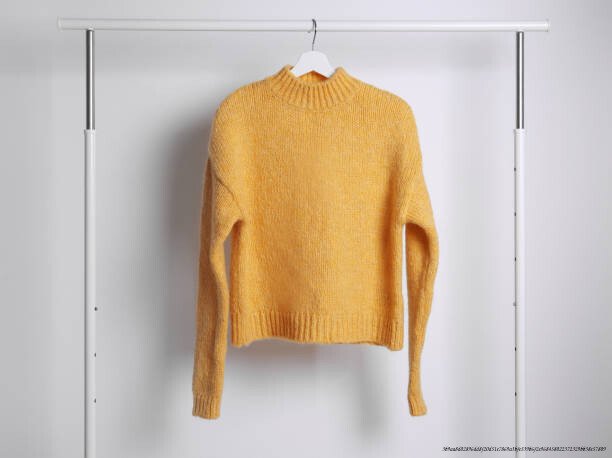 ASTUCES UTILES POUR LAVER UN PULL EN CACHEMIRE SANS LE RÉTRÉCIR 5 Traiter les tâches sans endommager le tissu