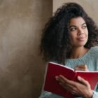 POURQUOI ÉCRIRE SES PENSÉES RÉDUIT LE STRESS : EXPLICATION 🔥