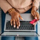 POURQUOI CERTAINES PERSONNES N’ARRIVENT JAMAIS À GARDER DE L’ ARGENT