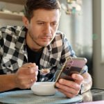 Les effets psychologiques du scrolling prolongé