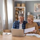 COMME GÉRER SON ARGENT QUAND ON GAGNE PEU