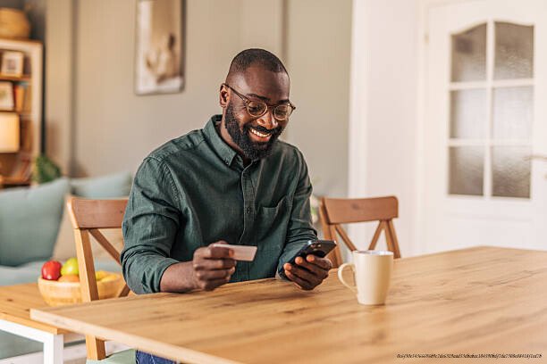 POURQUOI CERTAINES PERSONNES N'ARRIVENT JAMAIS À GARDER DE L' ARGENT 5 La pression de la société et des pairs