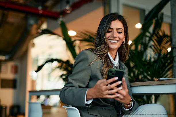 POURQUOI SOMMES-NOUS ACCROS À NOTRE TÉLÉPHONE 3 La Culture de la Notifications : Un Appel Constant à l’Action