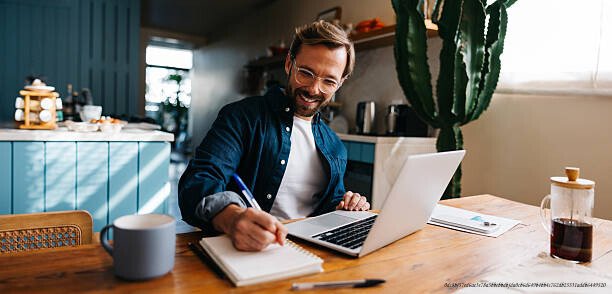 FREELANCE : CHOISIR UNE NICHE ET OBTENIR SES 3 PREMIERS CLIENTS 4 Les Meilleures Stratégies pour Obtenir Ses Premiers Clients