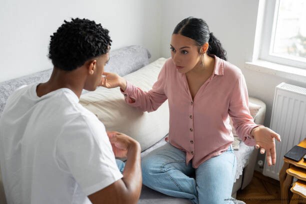 LES 7 SIGNES QUE VOTRE RELATION EST TOXIQUE MAIS QUE VOUS IGNOREZ 🔥