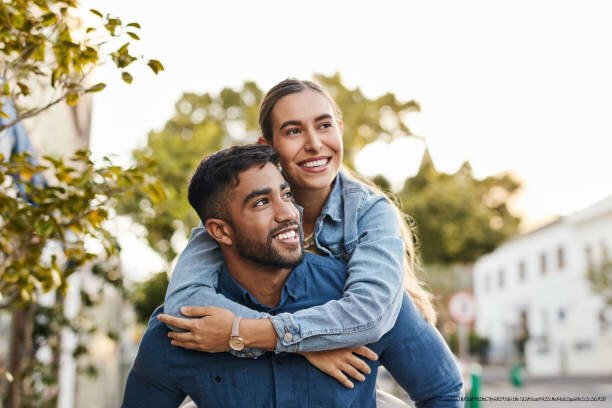 LES 5 LANGAGES DE L’AMOUR QUI EXPLIQUENT TOUS LES MALENTENDUS 🔥