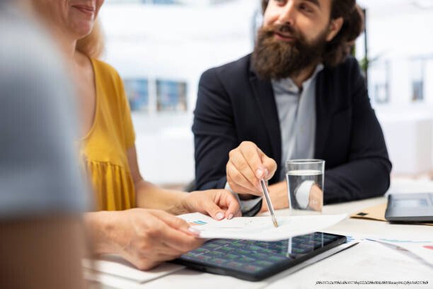 COMMENT LA GÉNÉRATION Z RÉINVENTE L’ARGENT ET L’INVESTISSEMENT 🔥