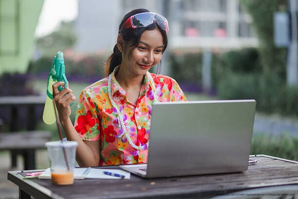 POURQUOI LES JEUNES DU MONDE ENTIER ABANDONNENT LE SALARIAT