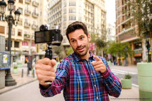 5 ERREURS DE CADRAGE QUI GÂCHENT VOS VIDÉOS YOUTUBE