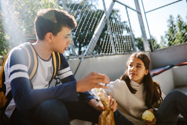 COMMENT ÉVITER DE TOMBER ENCEINTE À 16 ANS : CONSEILS PRATIQUES 3 Communication avec les partenaires