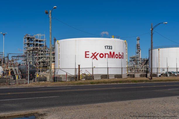 COMMENT LES MULTINATIONALES CONTRÔLENT PLUS QUE CERTAINS GOUVERNEMENTS 3 Les droits de l'homme et l'environnement : Le dilemme éthique des multinationales