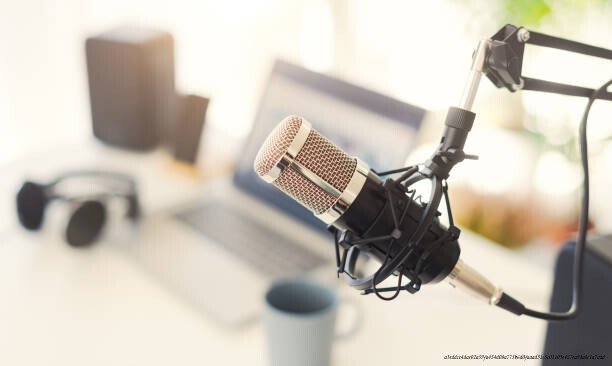 PODCAST : LE MÉDIA QUI A TOUT CHANGÉ DANS LA FAÇON DE CONSOMMER L'INFO 5 podcast