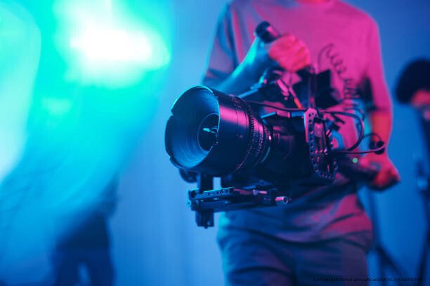 ÉCLAIRAGE TROIS POINTS : LA TECHNIQUE ULTIME POUR UN RENDU PRO 3 Le choix des lumières : types et équipements