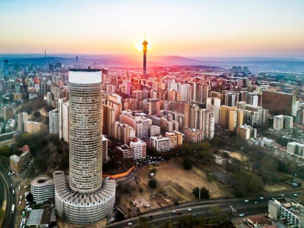 LES VILLES AFRICAINES QUI SE TRANSFORMENT EN MÉTROPOLES MONDIALES 3 Johannesburg : Une transformation vers la métropole mondiale