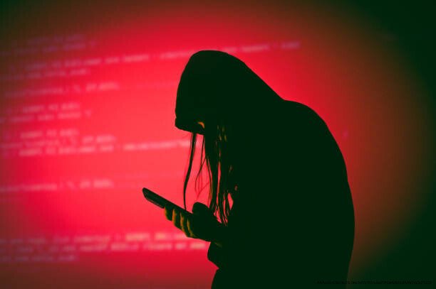 RÉVOLUTIONS MONDIALES : CE QUI POUSSE UN PEUPLE À SE SOULEVER 4 Technologie et communications dans les révolutions immo