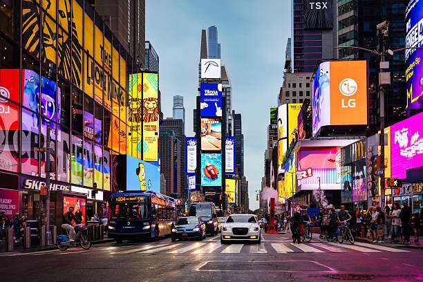 COMMENT LES PUBLICITÉS MANIPULENT VOS ÉMOTIONS POUR VOUS ACHETER