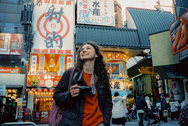 COMMENT S’IMMERGER DANS UNE CULTURE ÉTRANGÈRE SANS ÊTRE TOURISTE