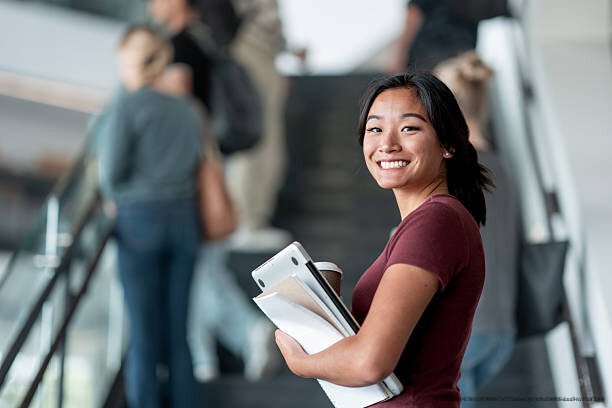 COMMENT RÉUSSIR SES ÉTUDES QUAND ON EST PAUVRE DANS UN PAYS RICHE 1 Réussir ses études