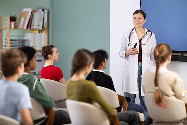 COMMENT ÉVITER DE TOMBER ENCEINTE À 16 ANS : CONSEILS PRATIQUES 6 ouverte avec leurs partenaires